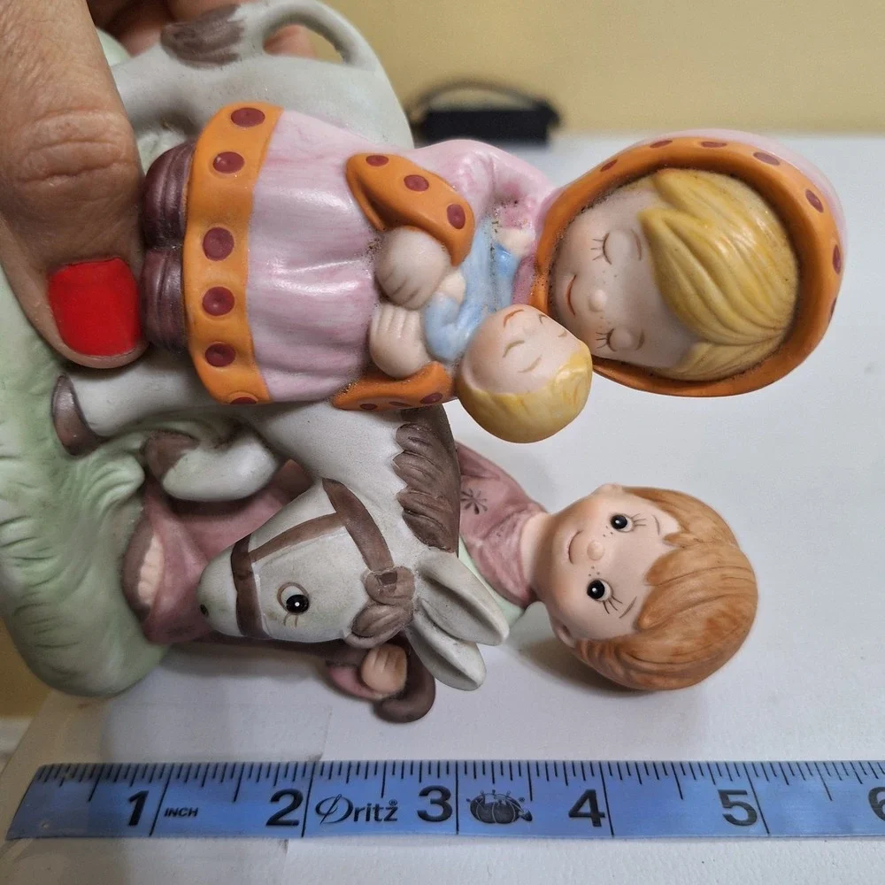 Vintage‎ Nativity Figurine Mary Baby Jesus Joseph Donkey Ceramic 4.5in Decor